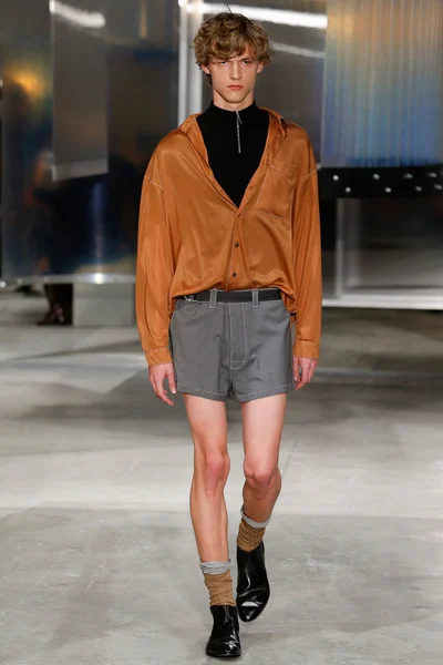 Look 1